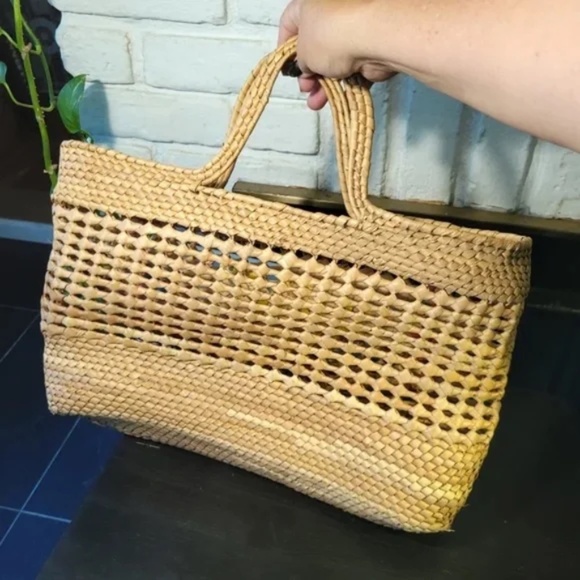 Vintage 60s Woven Raffia Beach Tote - Picture 3 of 8